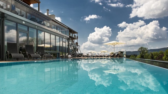 Dorfhotel Fasching Österreich mit Pool