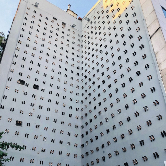 High-Heel-Fassade in Instanbul