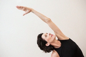 Gudrun Kohla zeigt Pilates-Übungen
