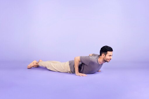 Bhujangasana, die Kobra, Yoga, Yogaübung, Bewegung, Sport, Dehnung, carpe diem