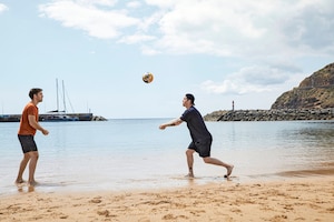 Meer, Sandstrand, Boote, Steinküste, Volleyball, Männer, Sandstrand, Sport