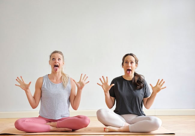 Bianca Schwarzjirg, Selma Kornmüller, Yoga Übung, Yoga, der Löwe