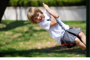 Junge, Schaukeln, Spielplatz