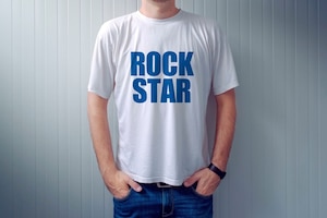 Mann, T-Shirt, Aufschrift Rockstar, Close Up