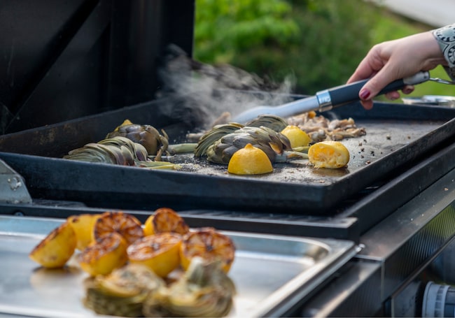 Griller Premium Plancha von Weber beim carpe diem Longevity Dinner