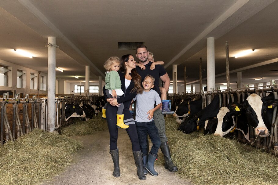 Im oberösterreichischen Kleinramig stellt Familie Sommer feine Kreationen aus Naturjoghurt her.