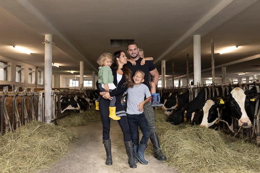 Im oberösterreichischen Kleinramig stellt Familie Sommer feine Kreationen aus Naturjoghurt her.