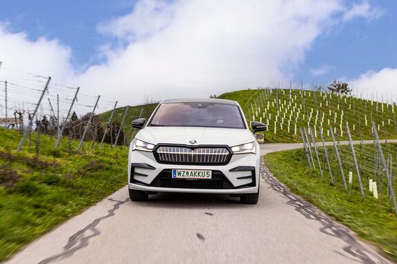 Das Škoda Enyaq Coupé iV ist ein fortschrittlicher Elektro-SUV mit Coupé-Karosserie.