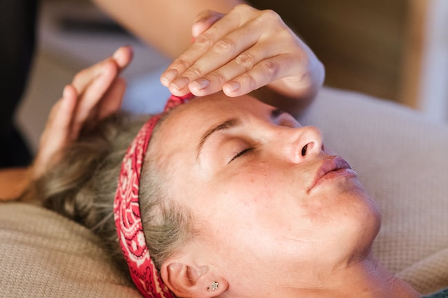Massagen helfen dabei, das allgemeine Wohlbefinden zu steigern und Stress zu reduzieren.
