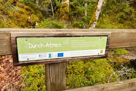 Schild „Durchatmen“