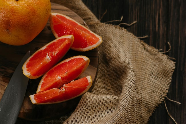 Die Grundgeschmacksrichtung bitter lässt sich trainieren, zum Beispiel mit dem Genuss von Grapefruits.